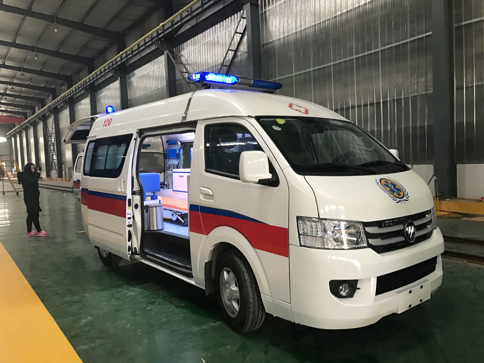 西林县救护车转院